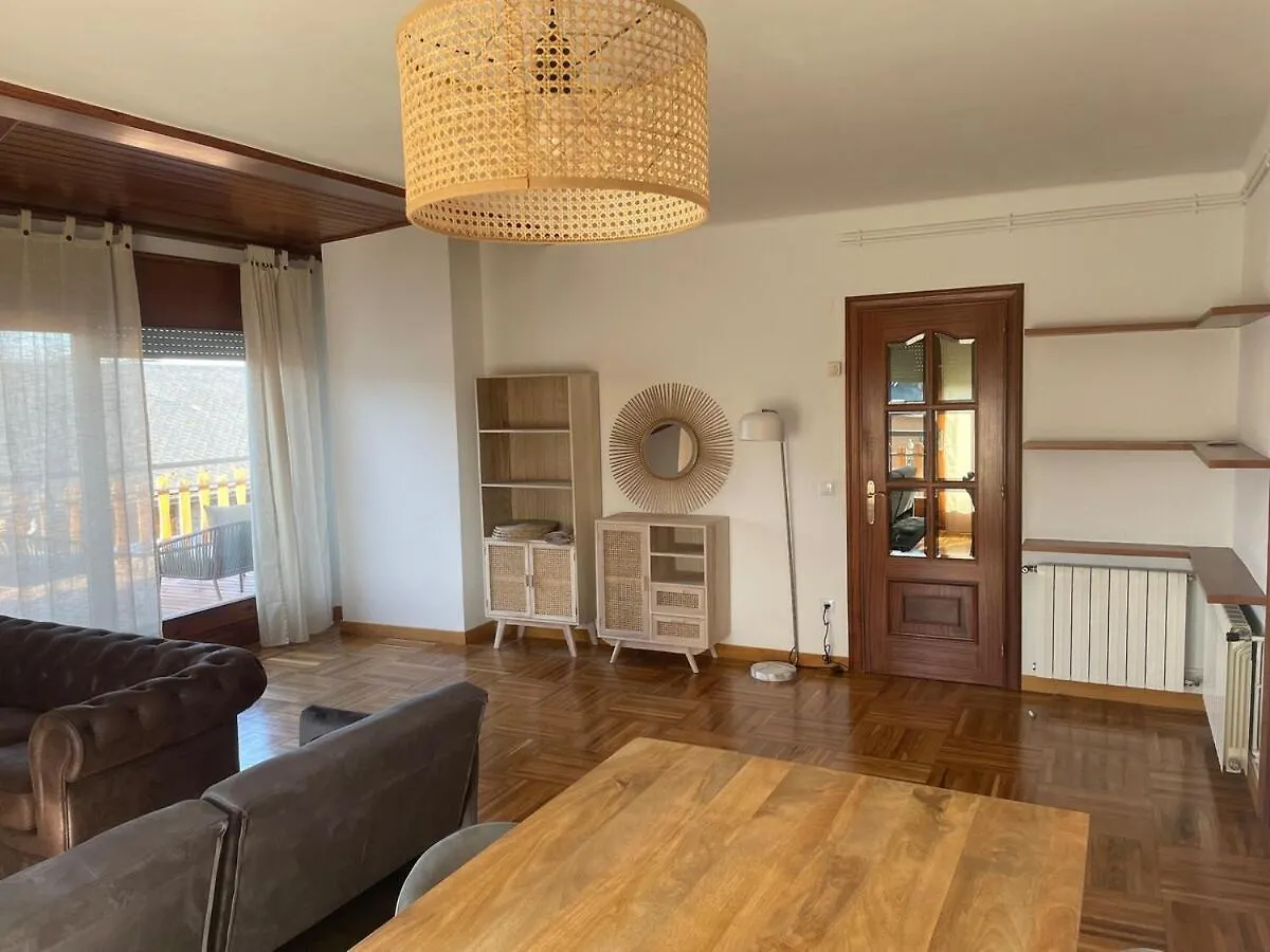Magnifico Atico Con Vistas, Parking Y Piscina Apartment Puigcerda 0*,